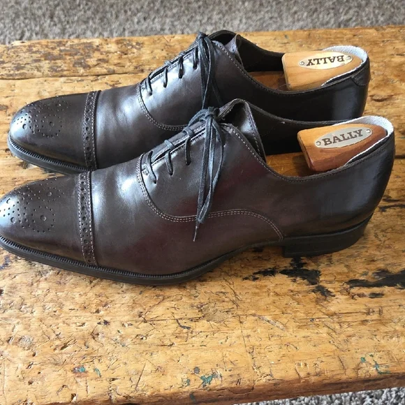 Too Boot New York Black Leather Oxford Shoes with Brogue Detailing - Picture 3 of 7